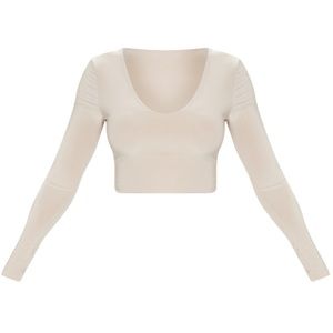 Skin-tight long sleeve crop top